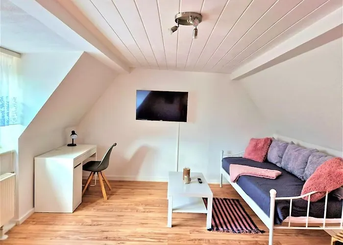 Modernes Charlie - Naehe Halle, 4 Semesterbostad *