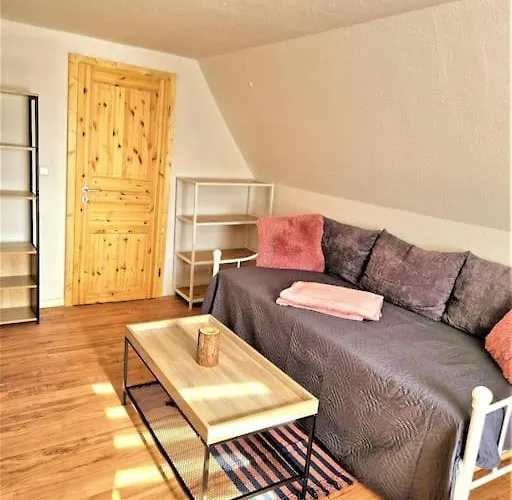 Modernes Charlie - Naehe Halle, 4 Semesterbostad *